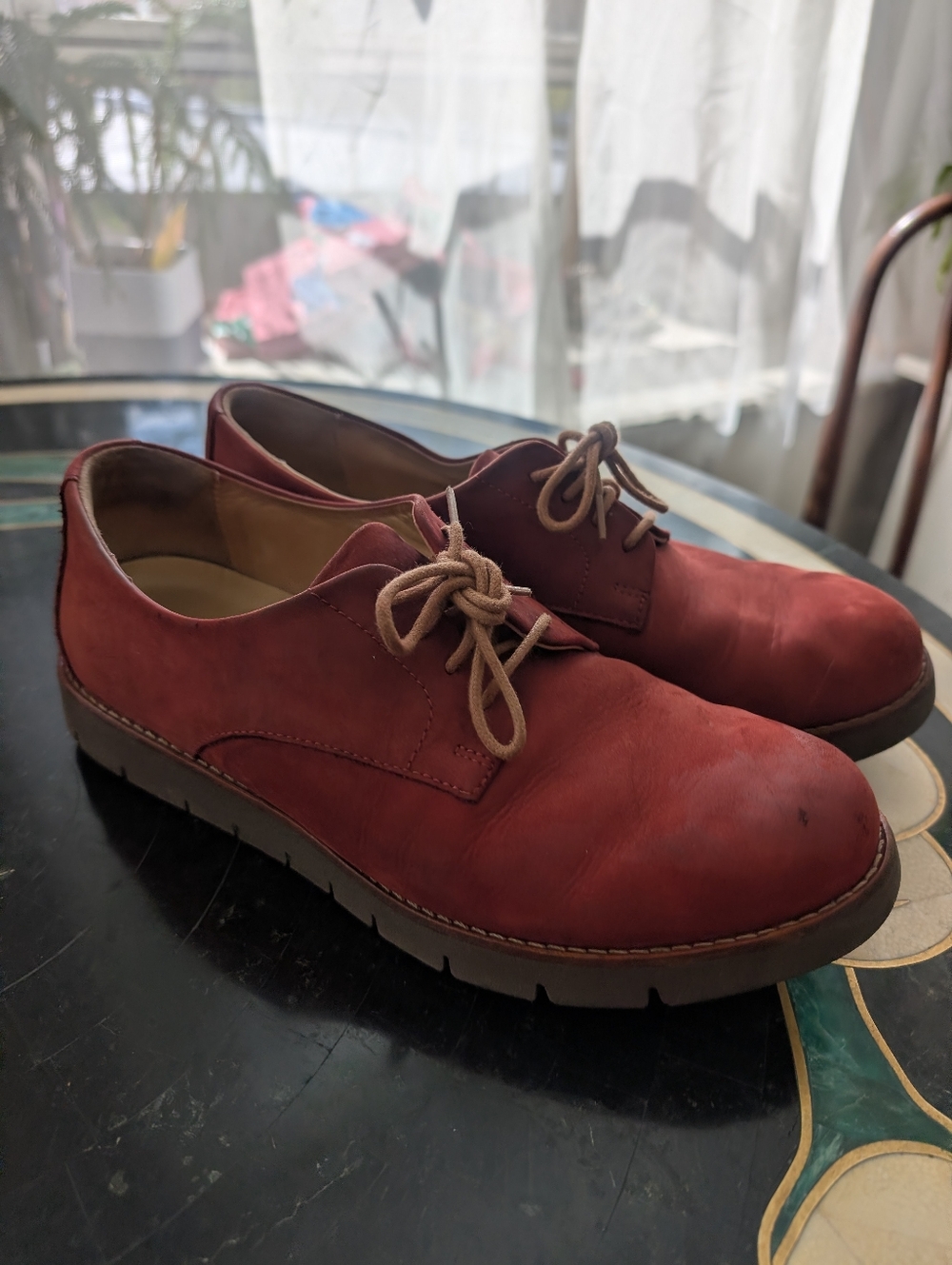 Vagabond Red Suede Lace Up Oxfords 8W